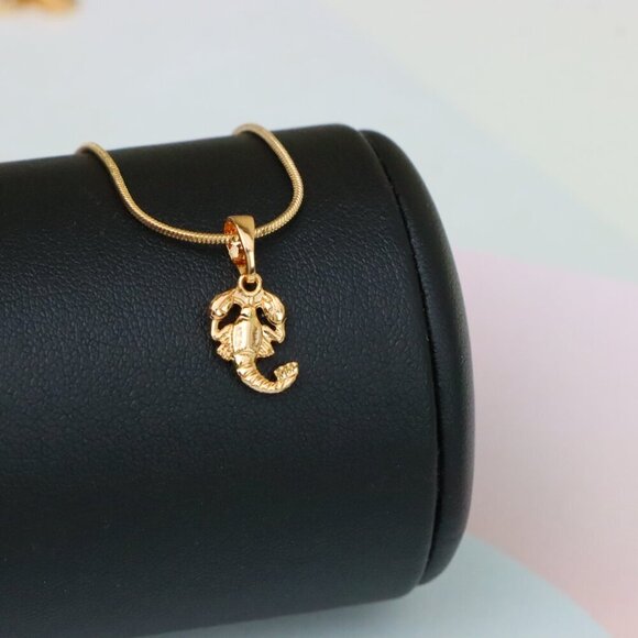 "Scorpio Zodiac Scorpion Rose Gold Pendant Astrology Charm, XPPT1469 - Picture 5 of 12